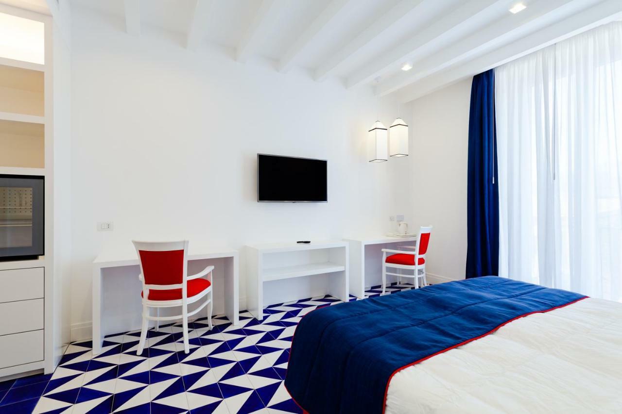 Maison Blu - Intimate Guesthouse Sorrento Exterior photo